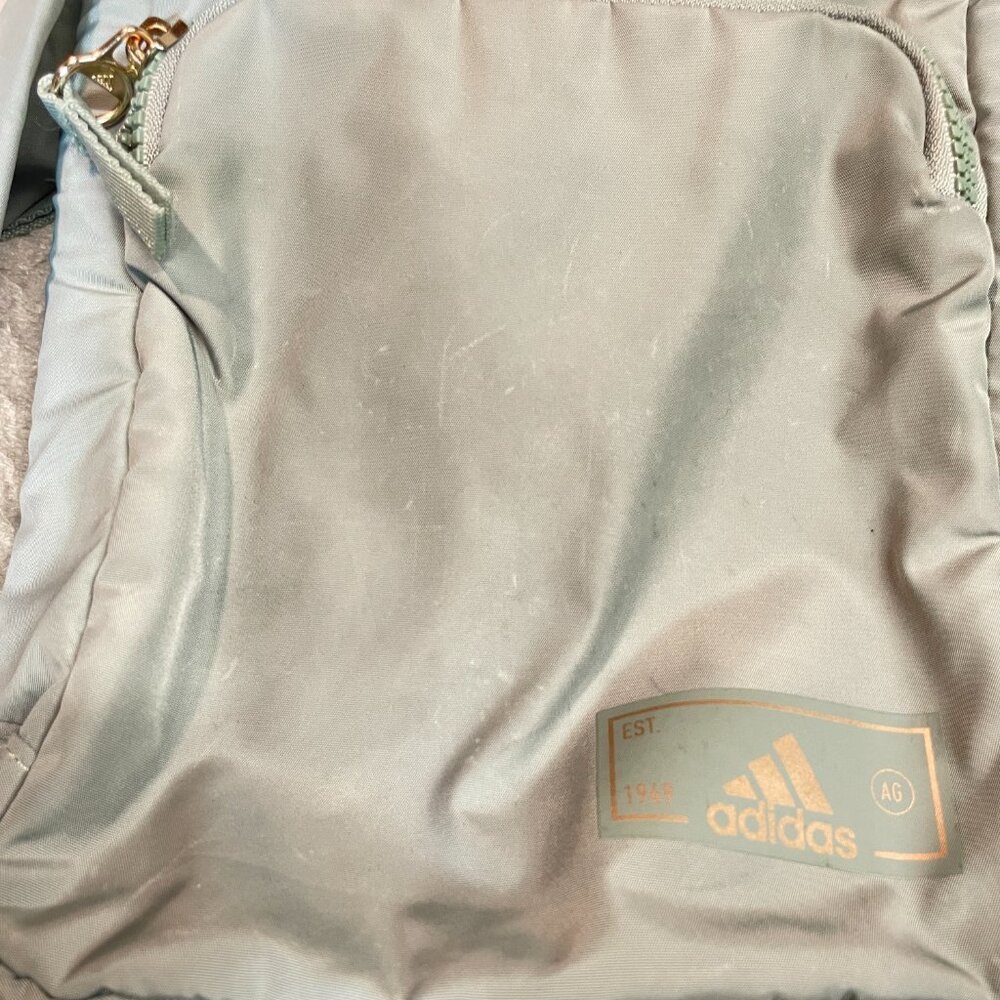 adidas Essentials‎ 2 Sling Crossbody Recycled Bag Gray Green | Utility Gorpcore - Picture 7 of 13